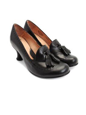 John Fluevog Dumont Pump Size 8 Black Wingtip Loafer Tassels
